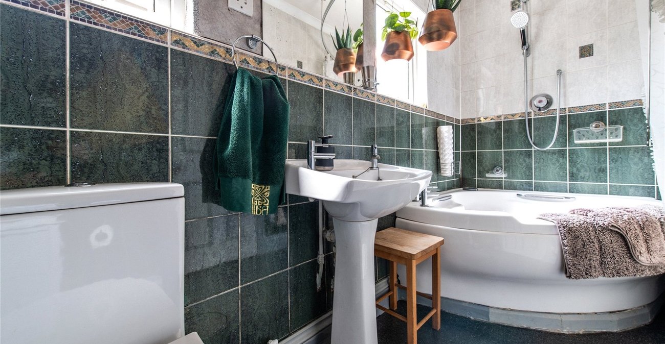 3 bedroom house for sale in Rochester | Robinson Michael & Jackson