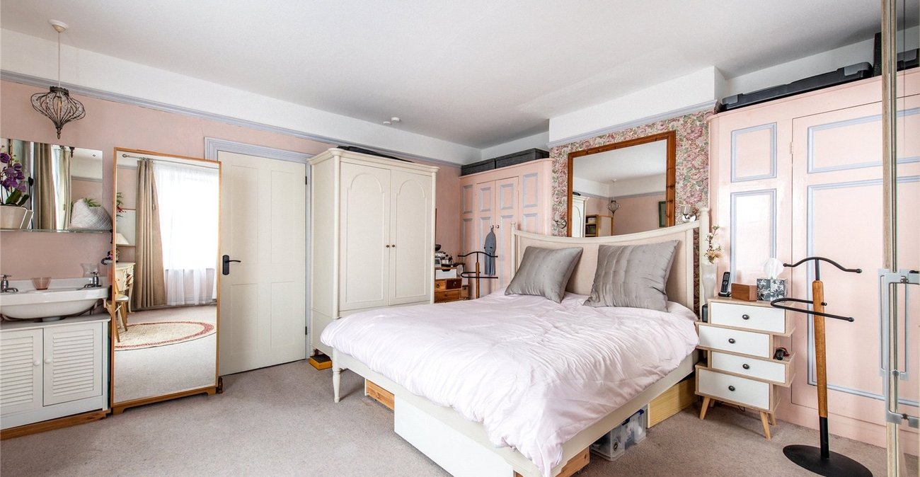 3 bedroom house for sale in Rochester | Robinson Michael & Jackson