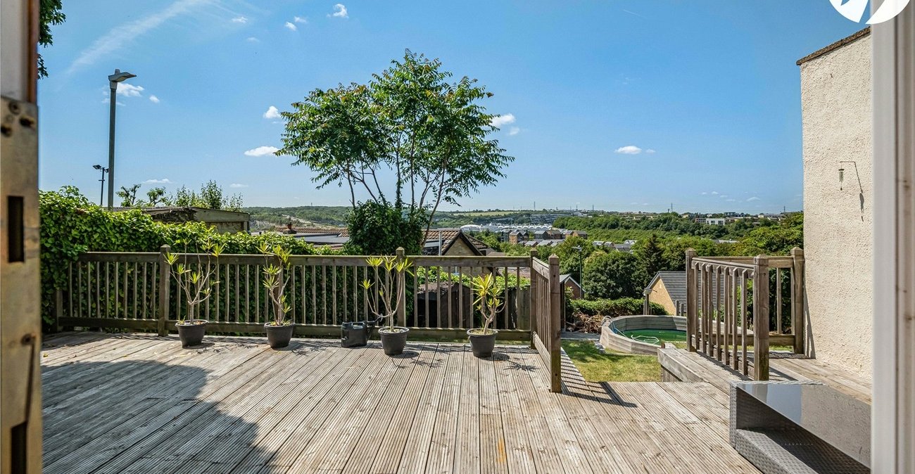 2 bedroom bungalow for sale in Greenhithe | Robinson Jackson