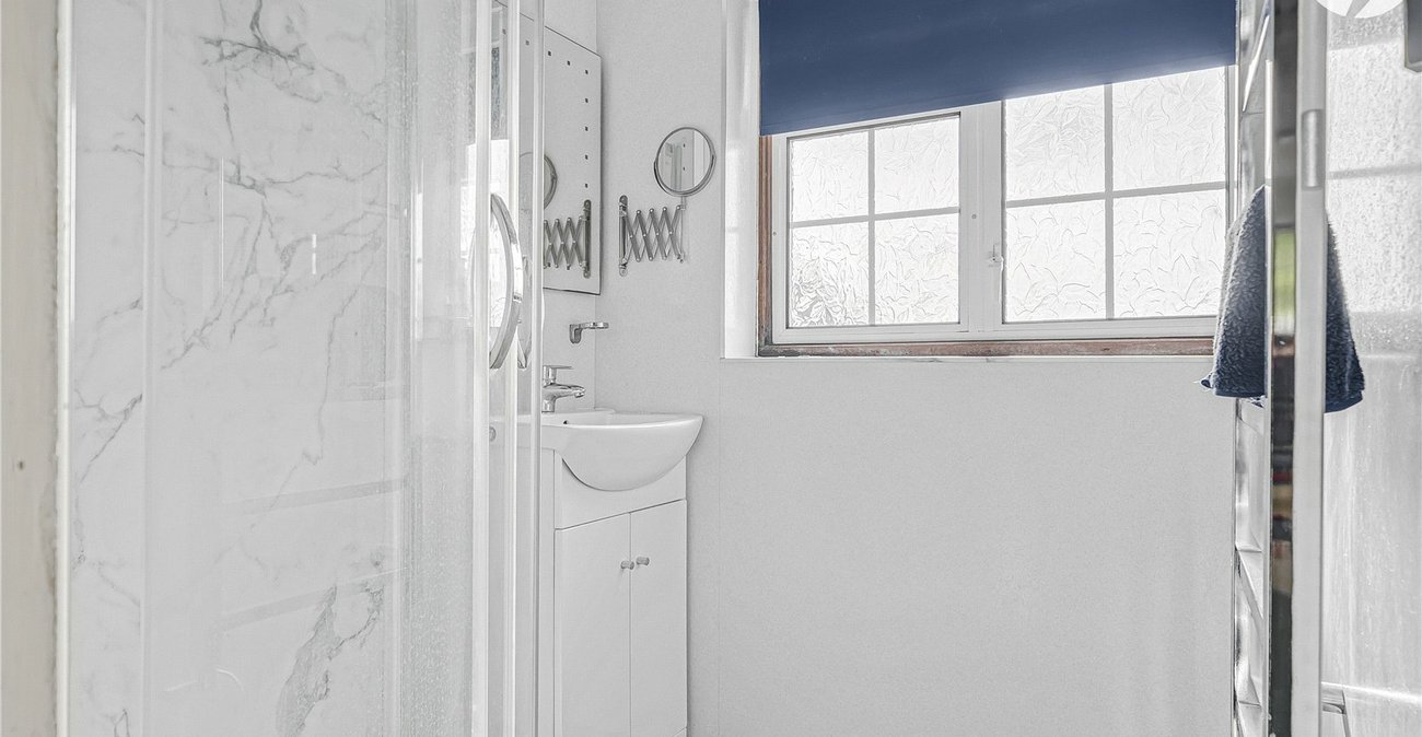 3 bedroom house for sale in Greenhithe | Robinson Jackson