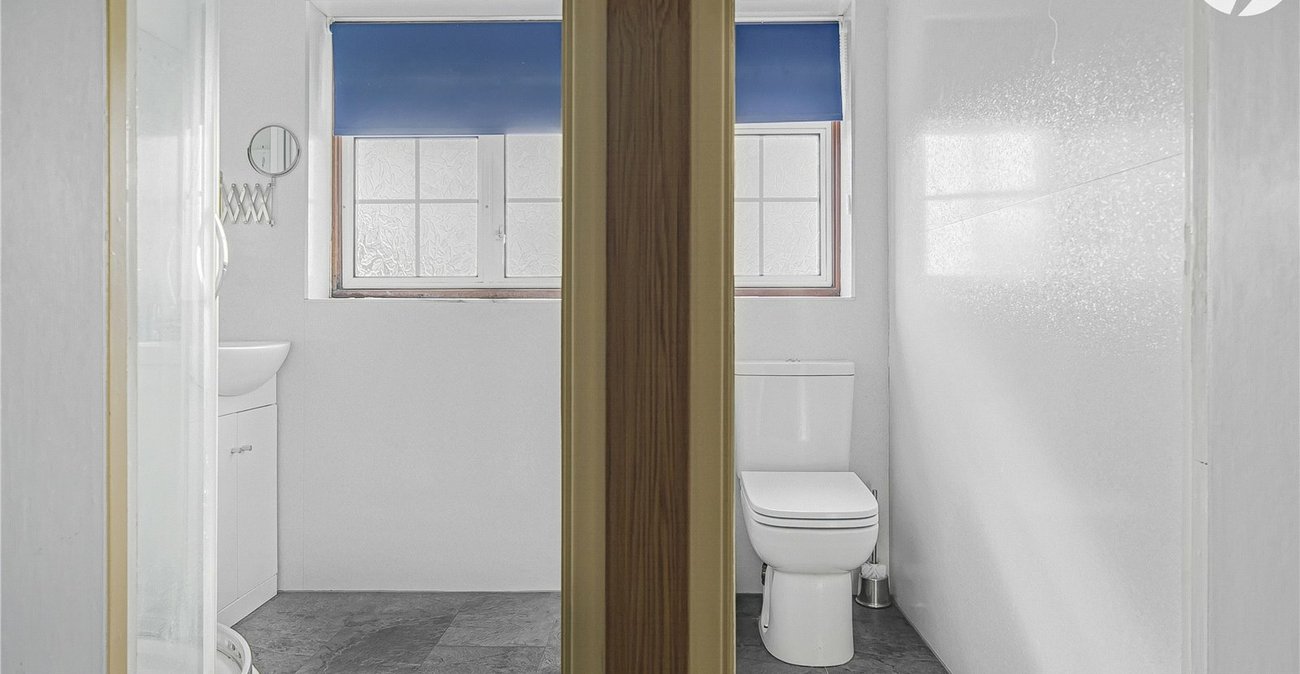 3 bedroom house for sale in Greenhithe | Robinson Jackson