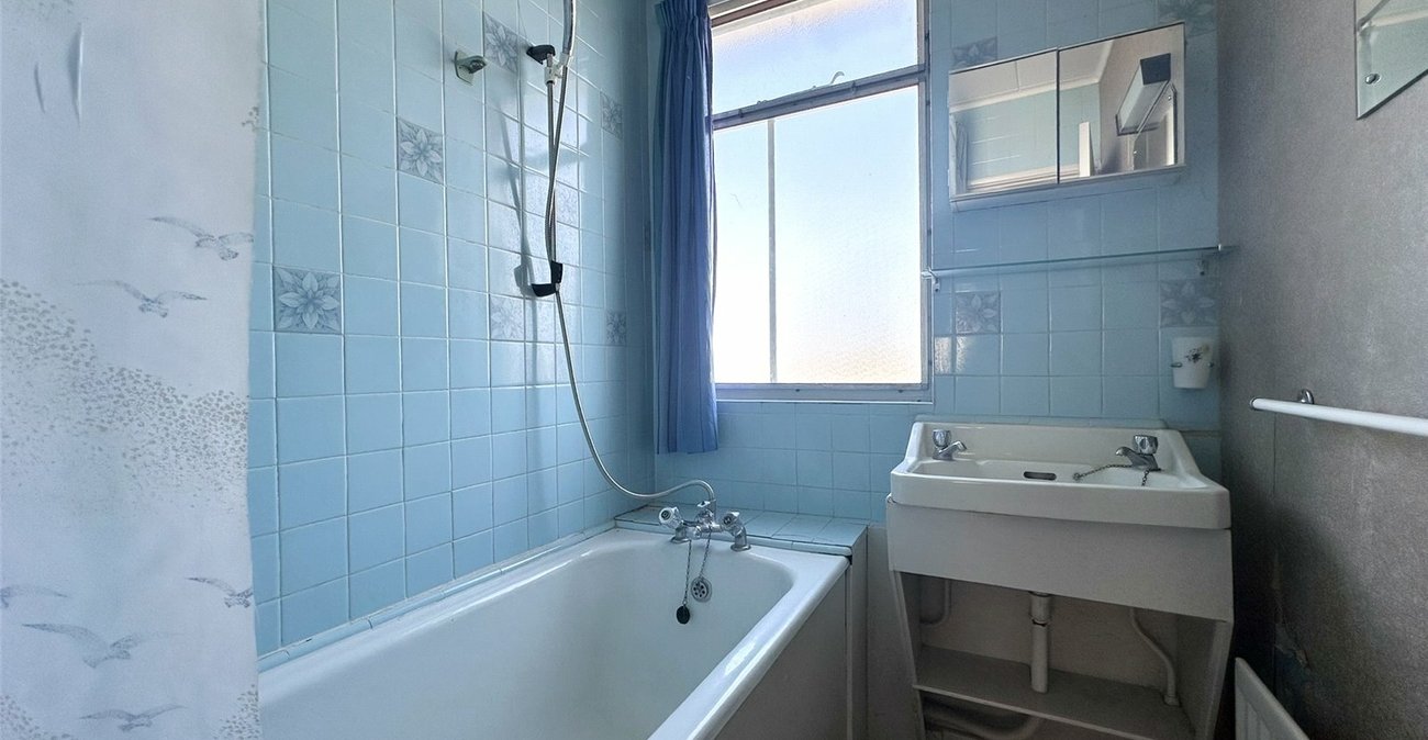 3 bedroom house for sale in Greenhithe | Robinson Jackson