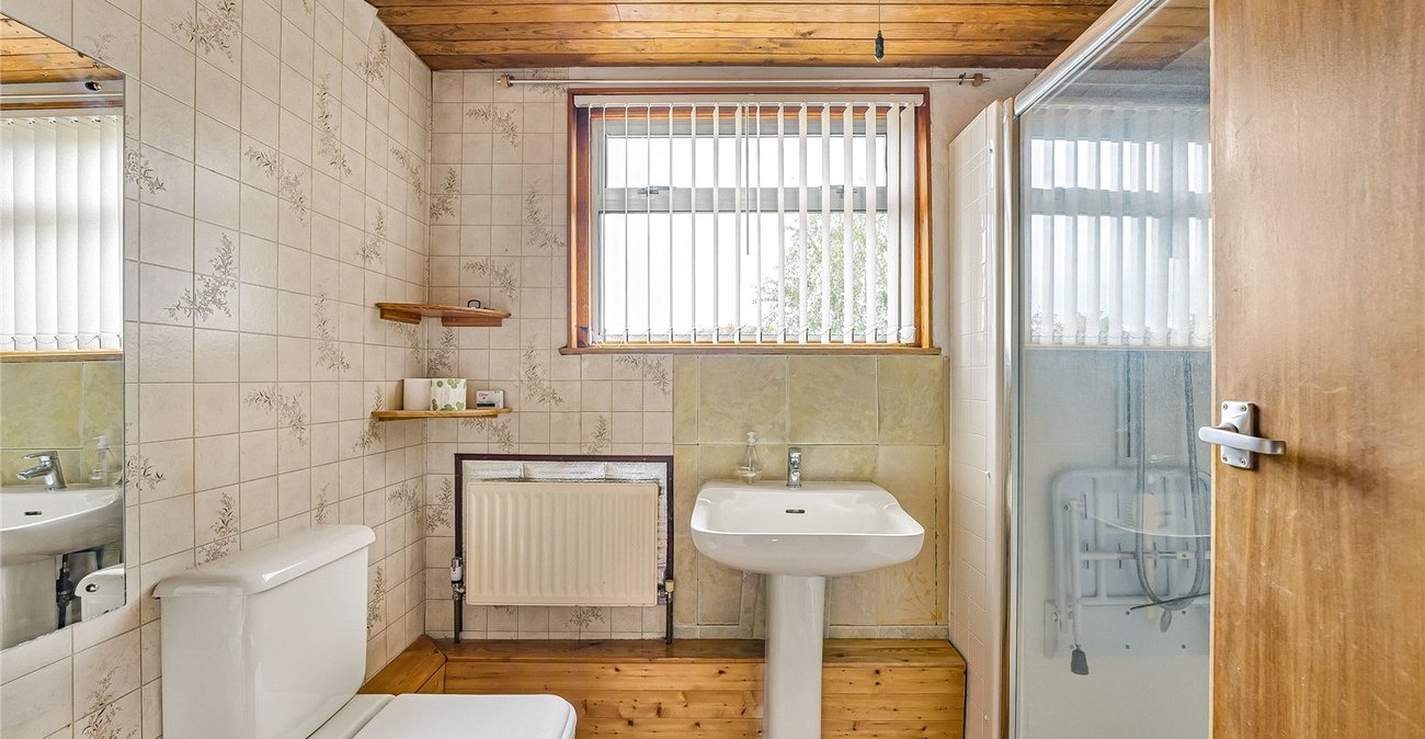 3 bedroom house for sale in Greenhithe | Robinson Jackson