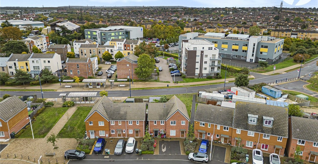 2 bedroom house for sale in Dartford | Robinson Jackson