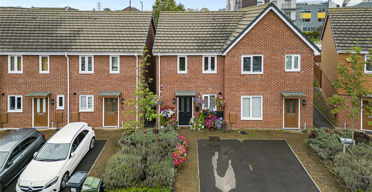 2 bedroom house for sale in Dartford | Robinson Jackson