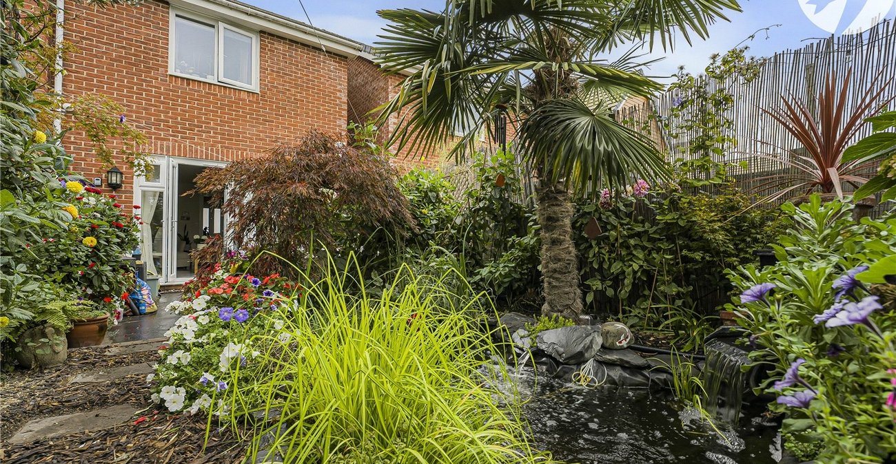 2 bedroom house for sale in Dartford | Robinson Jackson