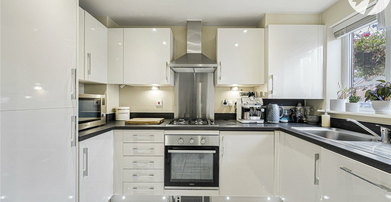 2 bedroom house for sale in Dartford | Robinson Jackson