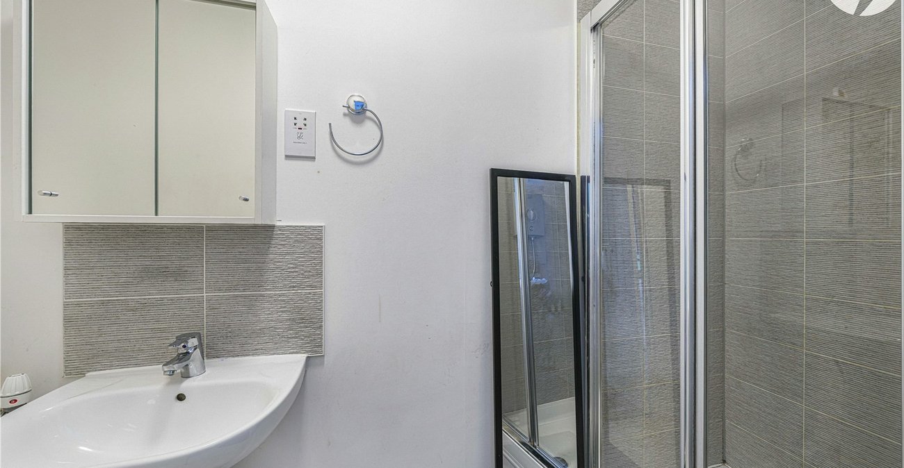 2 bedroom house for sale in Dartford | Robinson Jackson