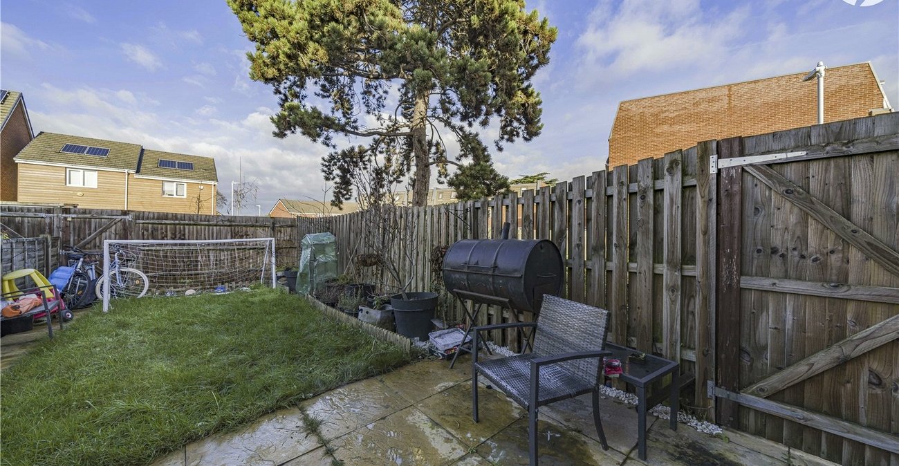 2 bedroom house for sale in Dartford | Robinson Jackson