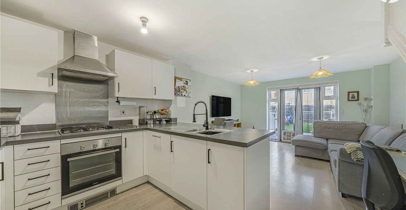 2 bedroom house for sale in Dartford | Robinson Jackson