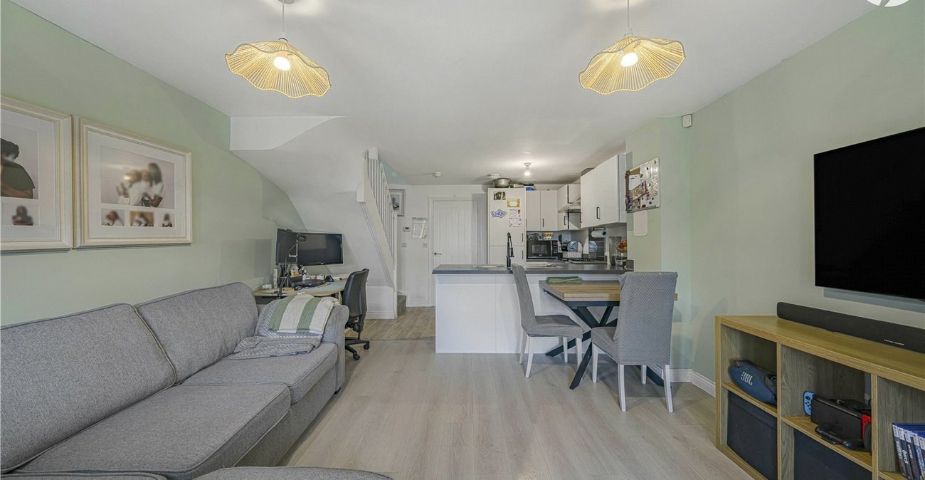 2 bedroom house for sale in Dartford | Robinson Jackson
