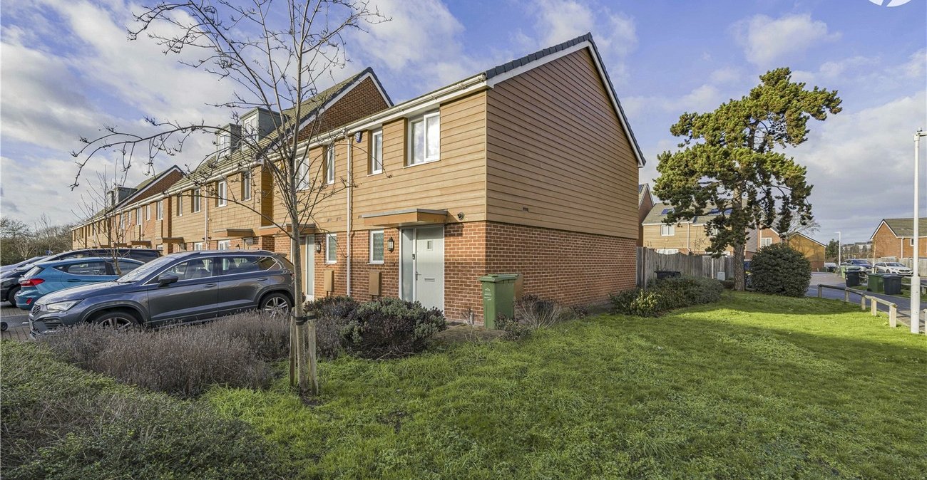 2 bedroom house for sale in Dartford | Robinson Jackson