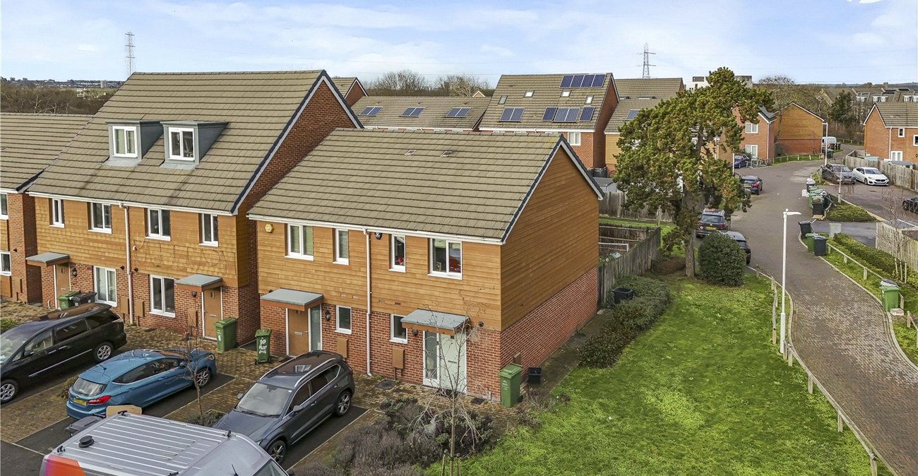 2 bedroom house for sale in Dartford | Robinson Jackson