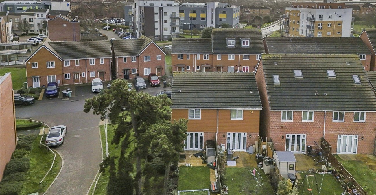 2 bedroom house for sale in Dartford | Robinson Jackson