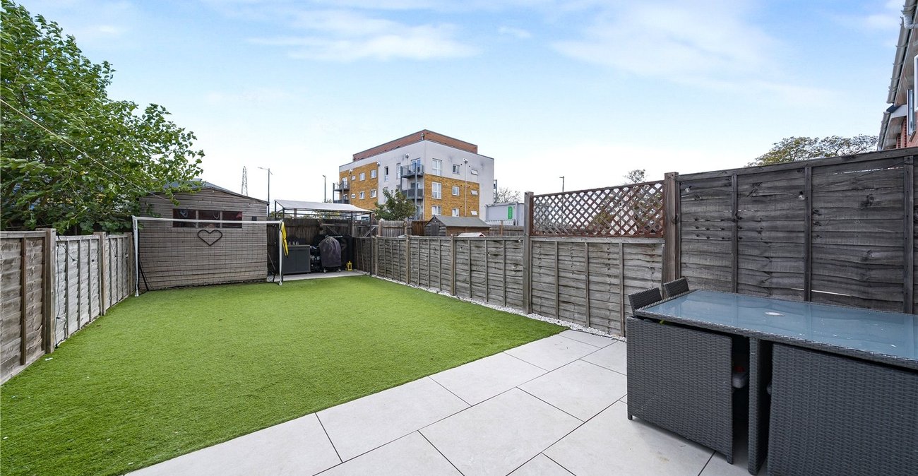 3 bedroom house for sale in Dartford | Robinson Jackson