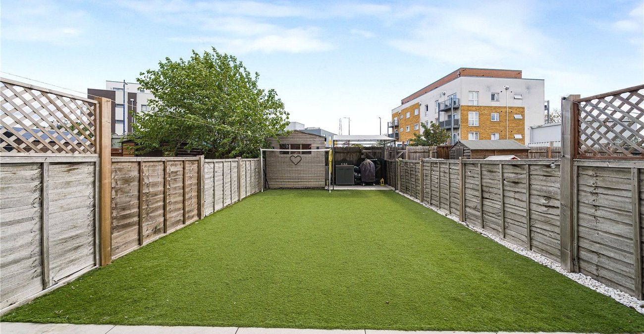 3 bedroom house for sale in Dartford | Robinson Jackson