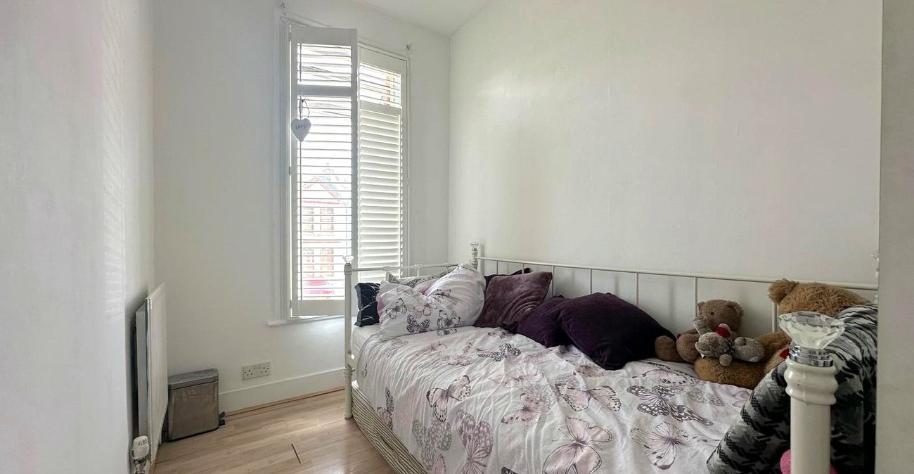 4 bedroom house for sale in Catford | Robinson Jackson