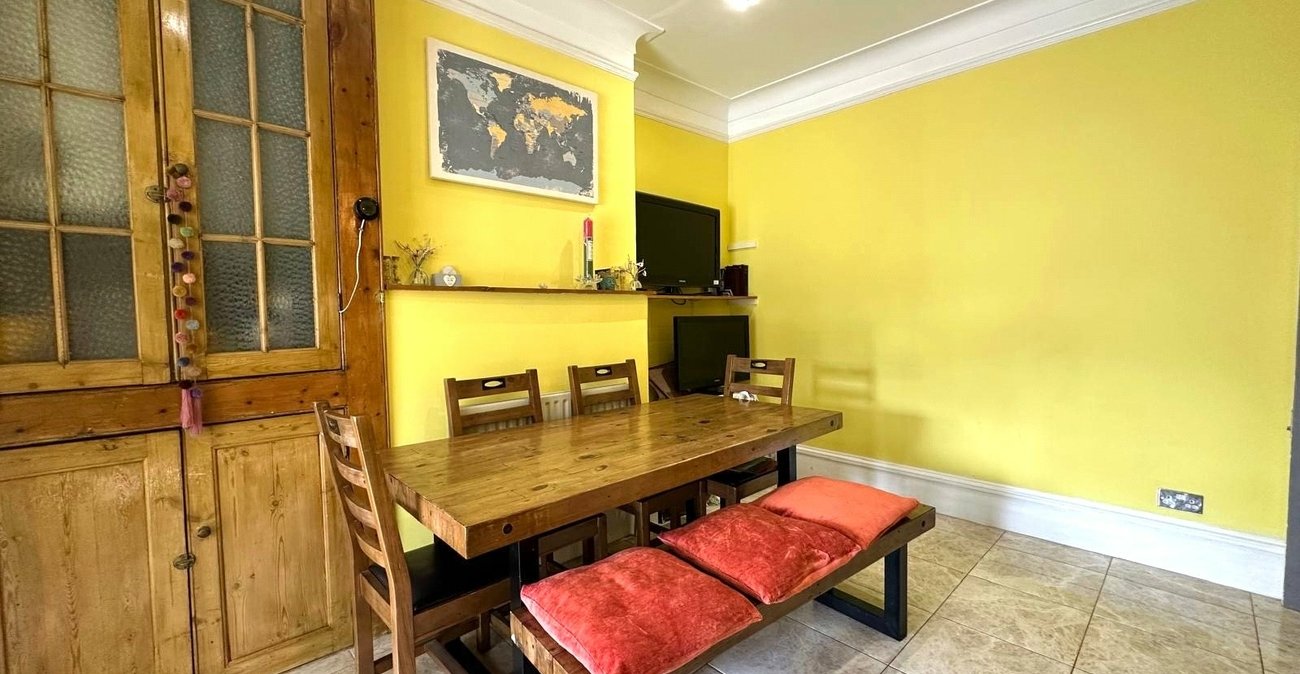 4 bedroom house for sale in Catford | Robinson Jackson