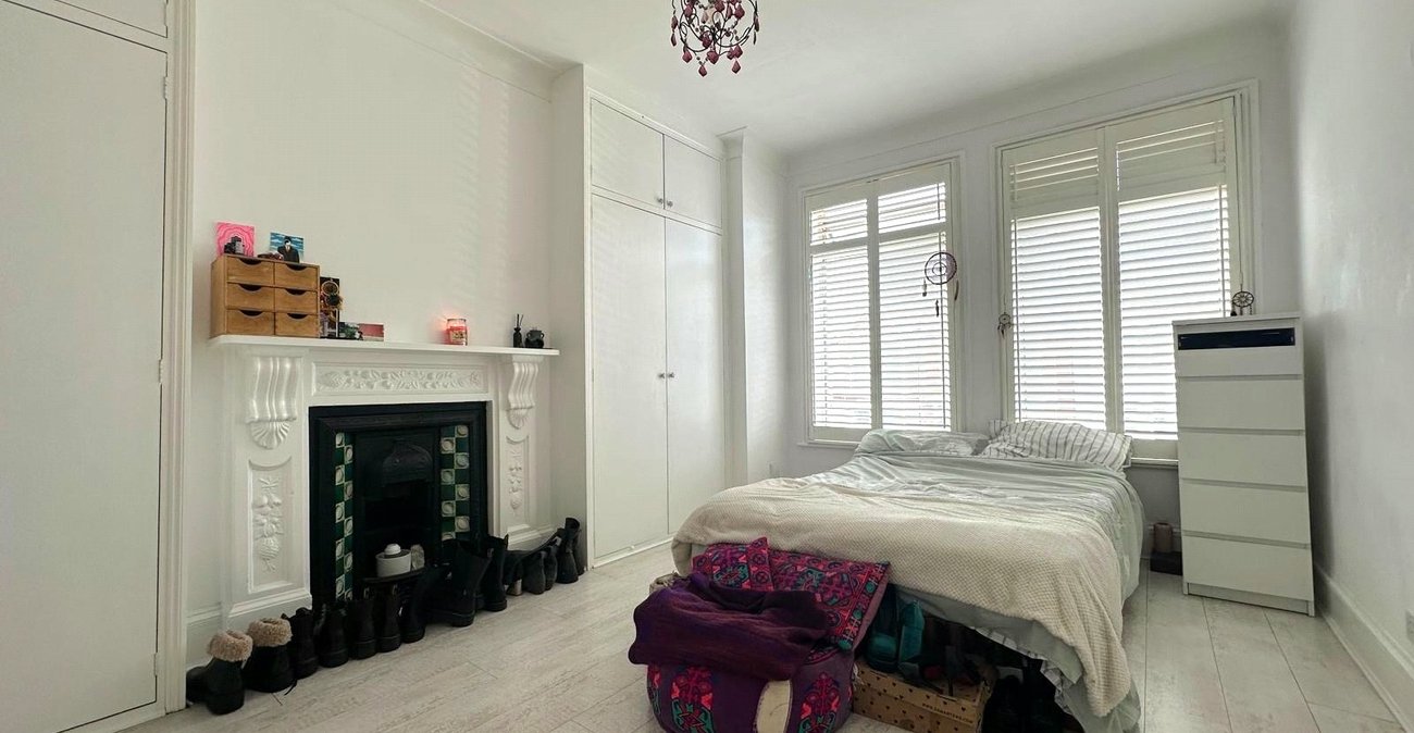 4 bedroom house for sale in Catford | Robinson Jackson