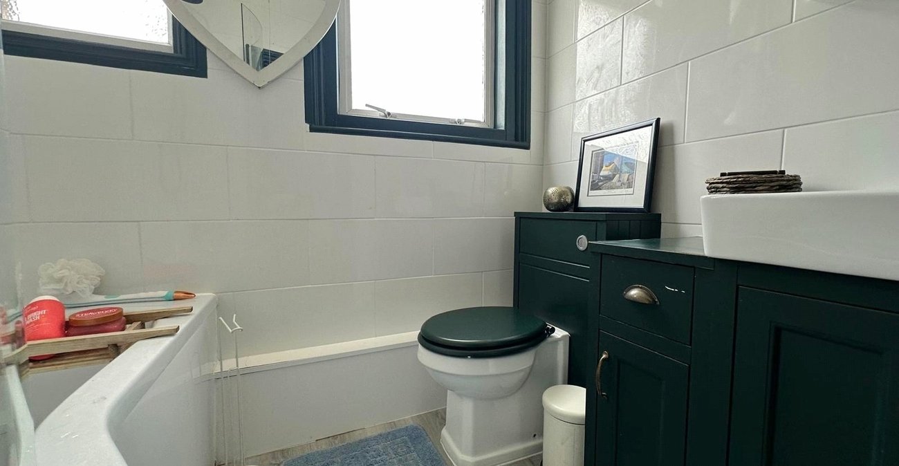 4 bedroom house for sale in Catford | Robinson Jackson