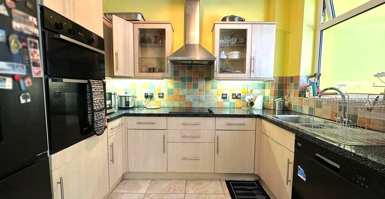 4 bedroom house for sale in Catford | Robinson Jackson