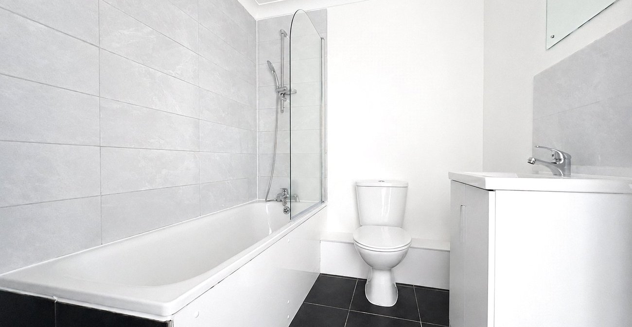 1 bedroom house for sale in London | Robinson Jackson