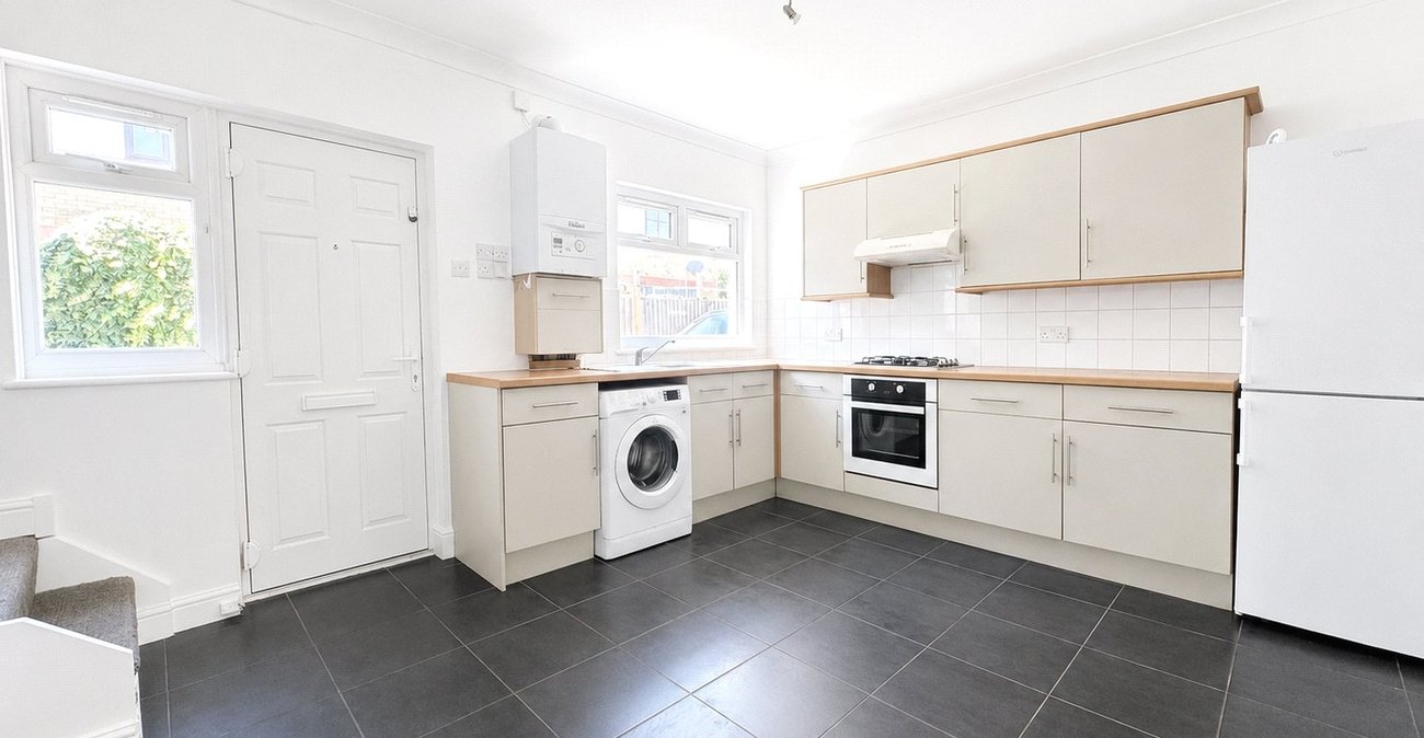 1 bedroom house for sale in London | Robinson Jackson