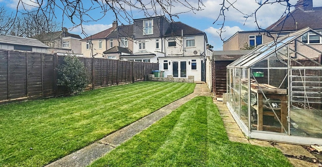 2 bedroom house for sale in Bexley | Robinson Jackson