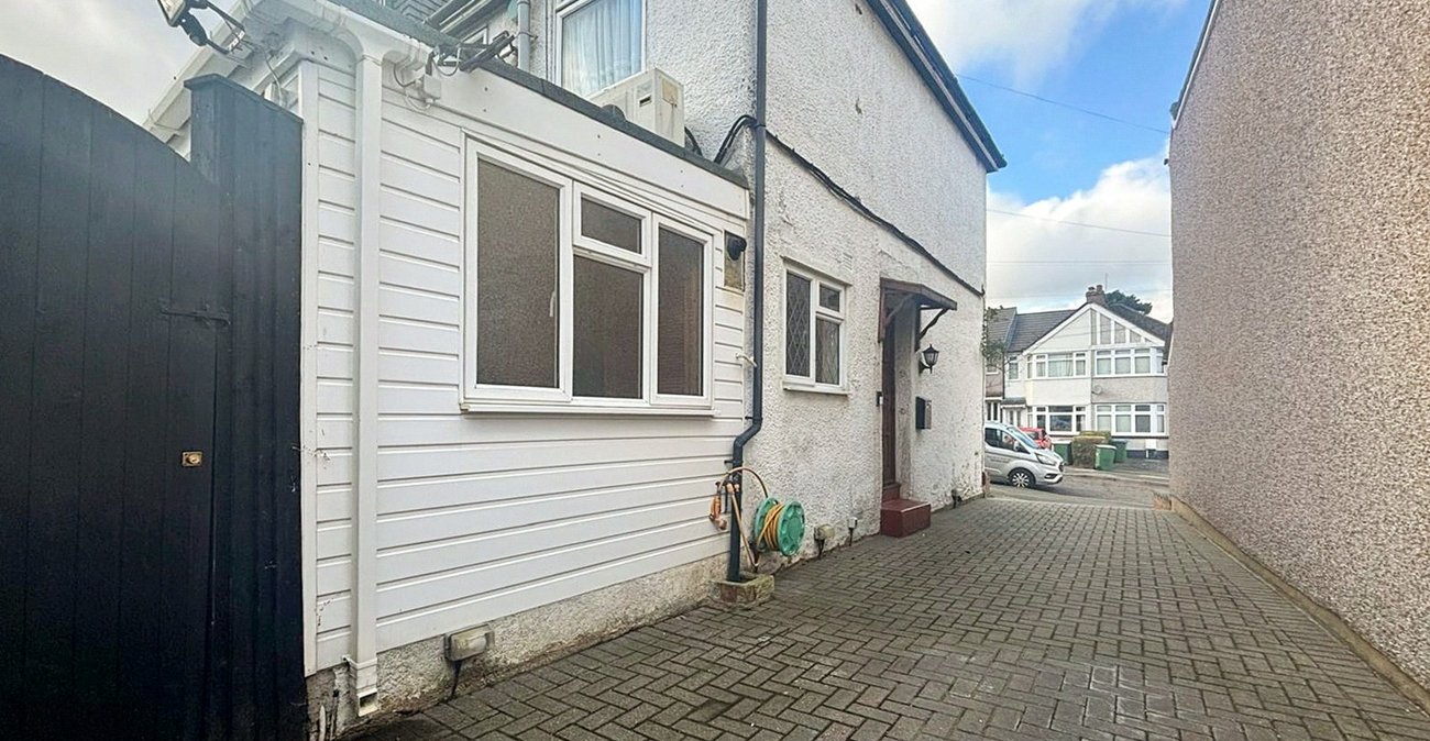 2 bedroom house for sale in Bexley | Robinson Jackson