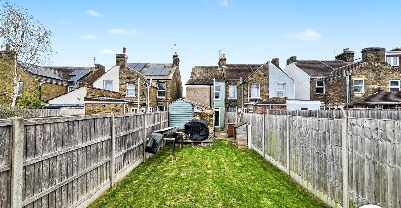 2 bedroom house for sale in Sittingbourne | Robinson Michael & Jackson