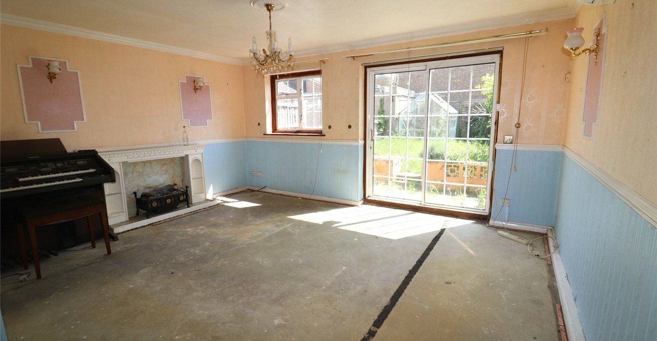 3 bedroom house for sale in Erith | Robinson Jackson