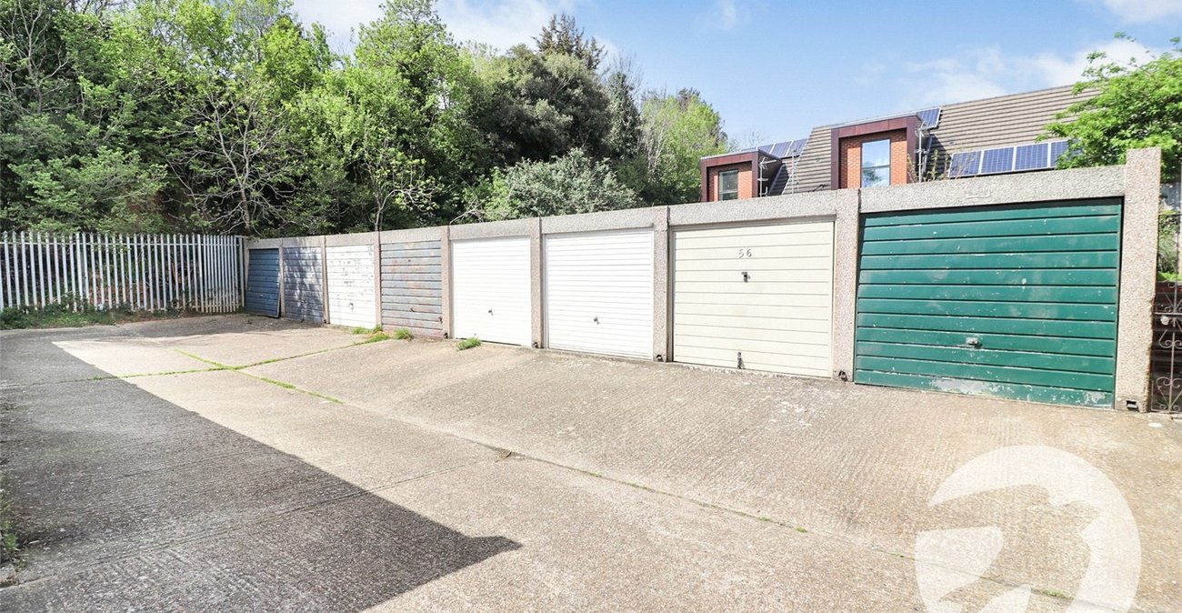 3 bedroom house for sale in Erith | Robinson Jackson