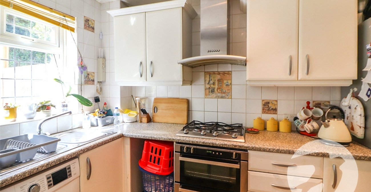 3 bedroom house for sale in Erith | Robinson Jackson