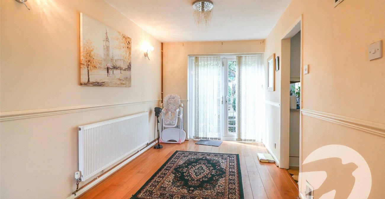 3 bedroom house for sale in Erith | Robinson Jackson