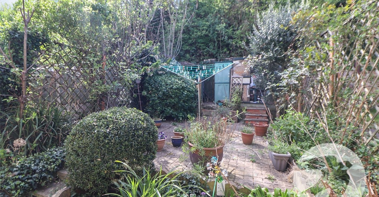 3 bedroom house for sale in Erith | Robinson Jackson