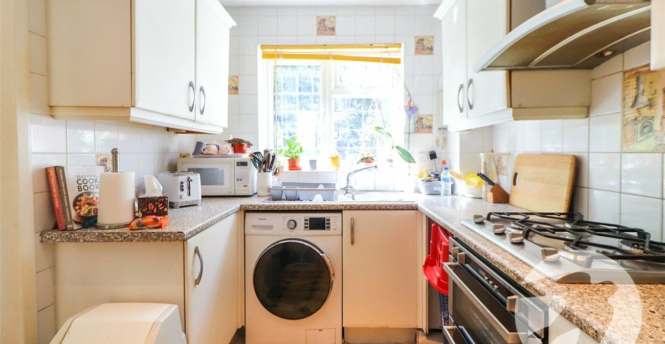 3 bedroom house for sale in Erith | Robinson Jackson