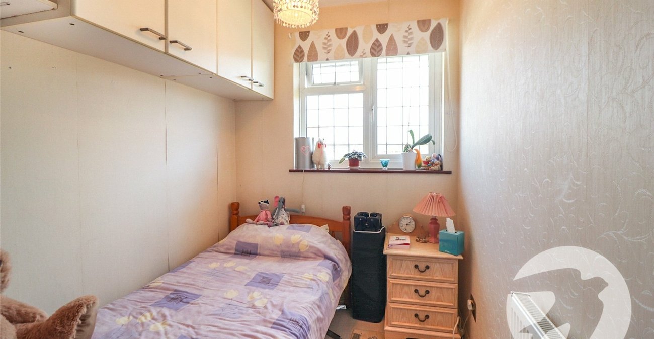 3 bedroom house for sale in Erith | Robinson Jackson