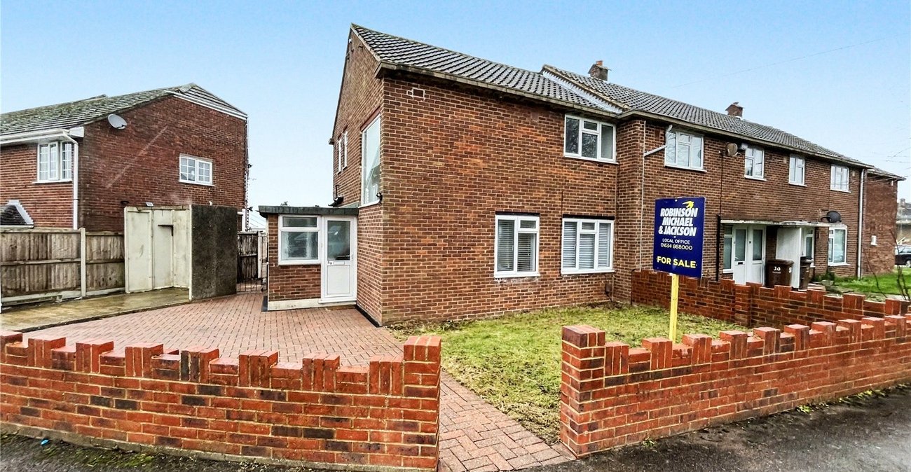 2 bedroom house for sale in Walderslade | Robinson Michael & Jackson