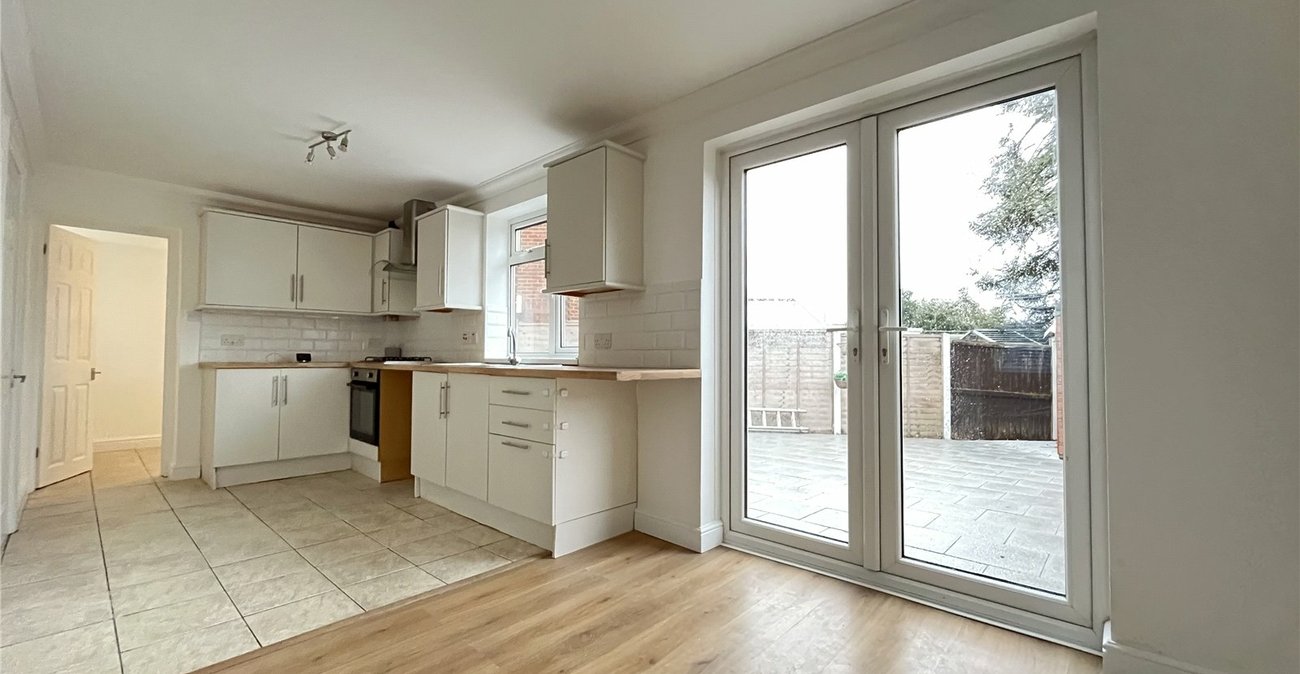 2 bedroom house for sale in Walderslade | Robinson Michael & Jackson