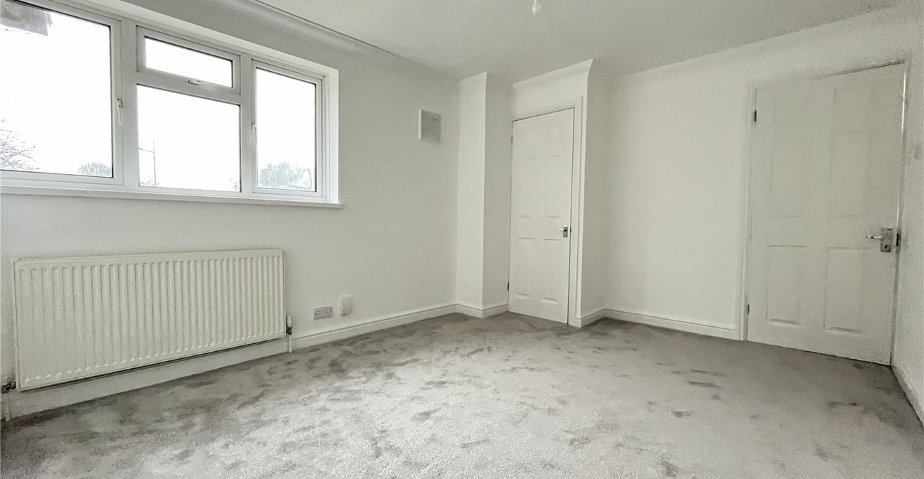 2 bedroom house for sale in Walderslade | Robinson Michael & Jackson