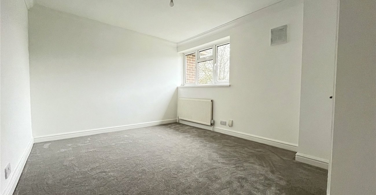 2 bedroom house for sale in Walderslade | Robinson Michael & Jackson