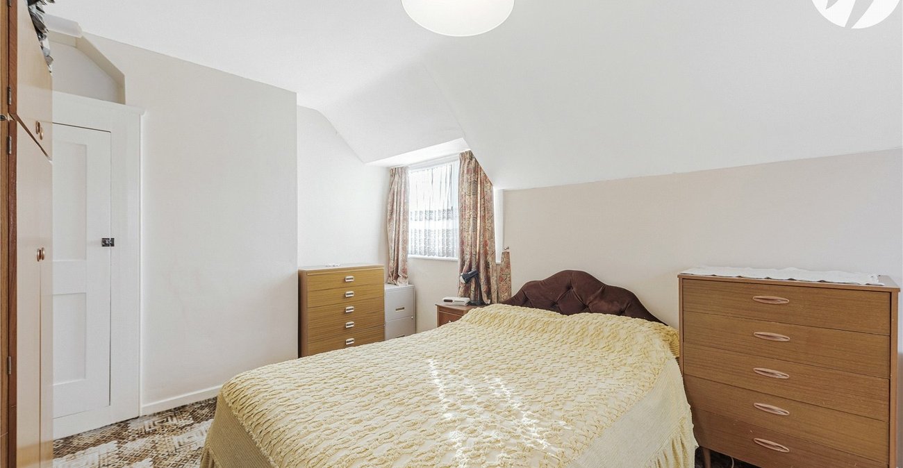 2 bedroom house for sale in Dartford | Robinson Jackson