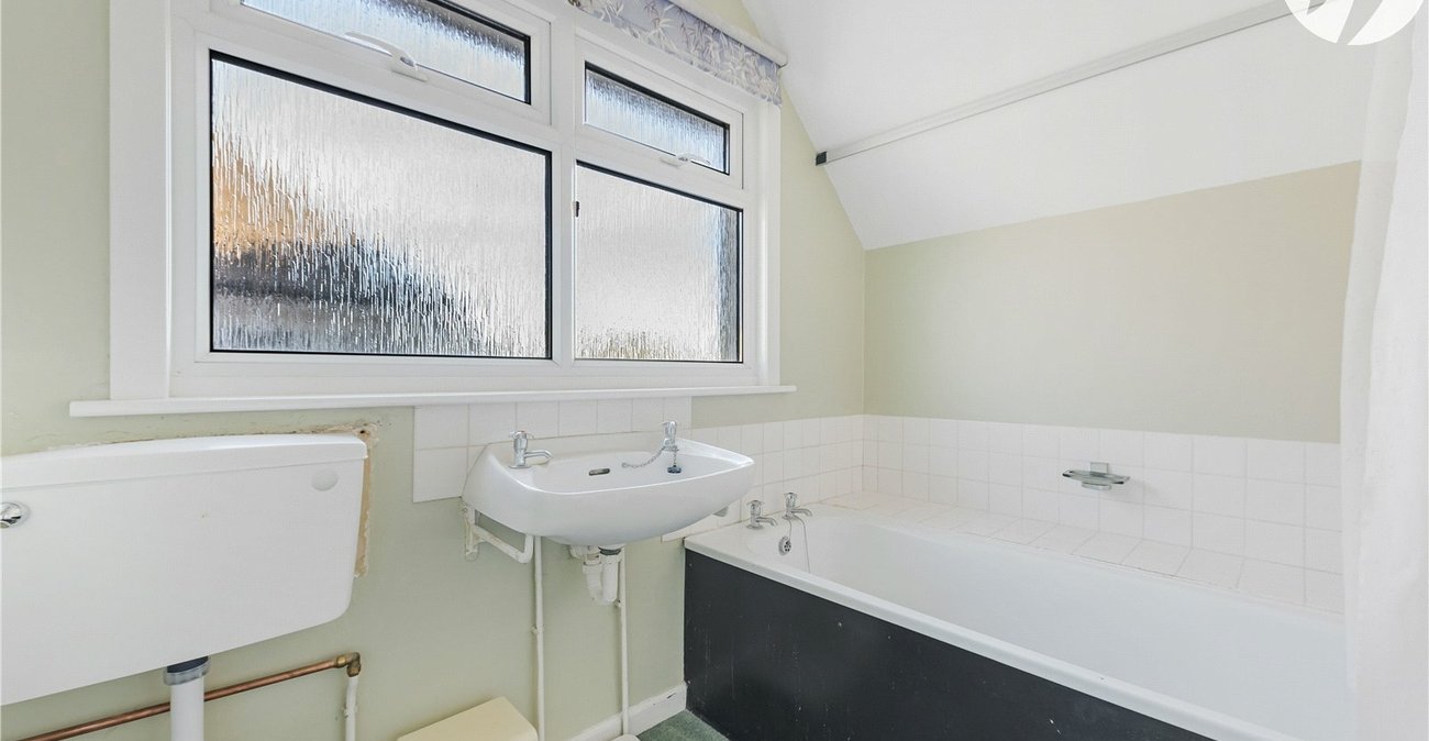 2 bedroom house for sale in Dartford | Robinson Jackson