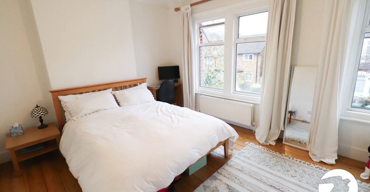 2 bedroom house for sale in Abbey Wood | Robinson Jackson