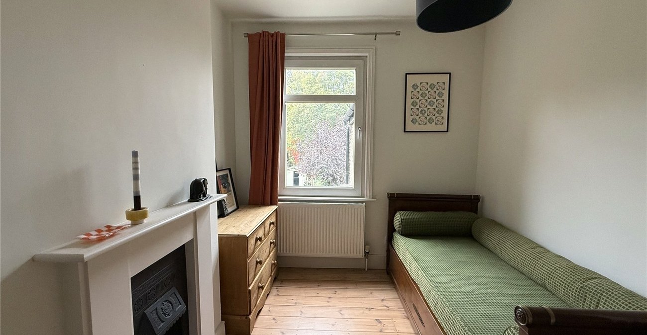 2 bedroom house for sale in Abbey Wood | Robinson Jackson