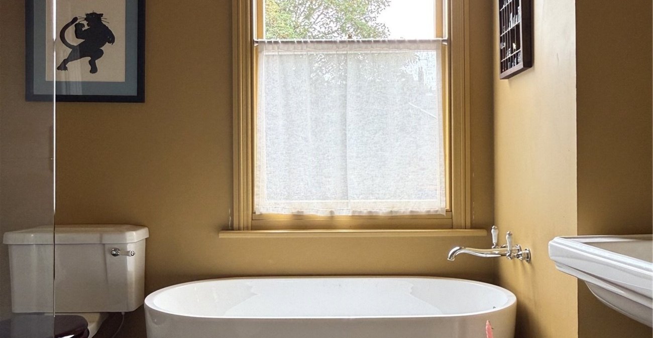 2 bedroom house for sale in Abbey Wood | Robinson Jackson