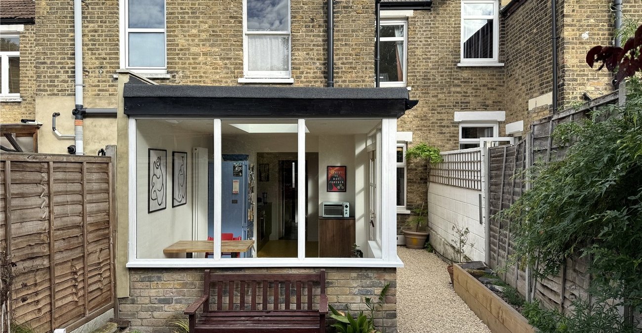 2 bedroom house for sale in Abbey Wood | Robinson Jackson