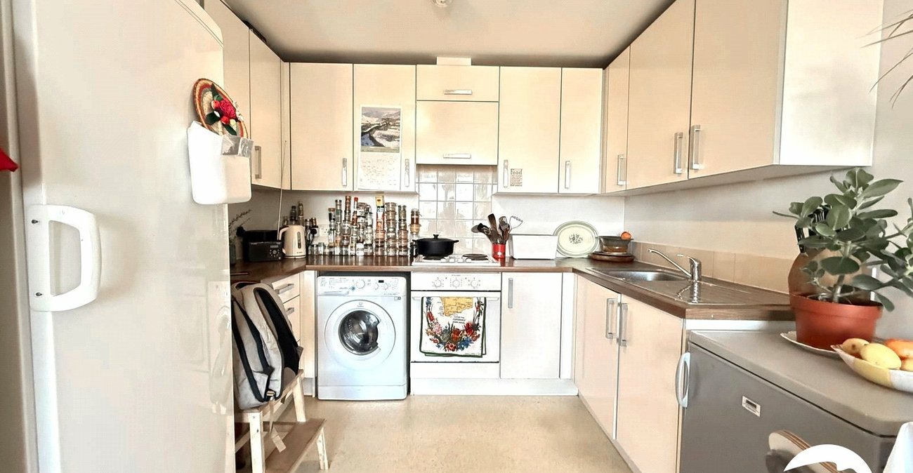 2 bedroom property for sale in Conington Road | Robinson Jackson