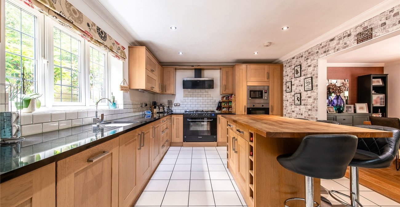 5 bedroom house for sale in Rochester | Robinson Michael & Jackson