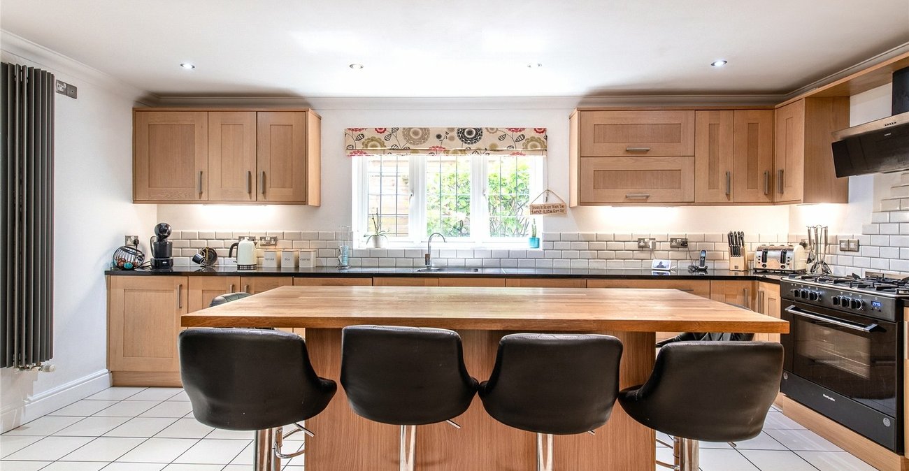 5 bedroom house for sale in Rochester | Robinson Michael & Jackson